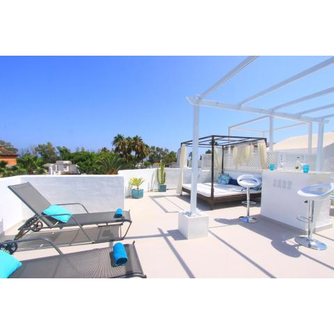 1108 Beachfront 2 apartments with roofterrace 80mtrgt; beach 3 pools