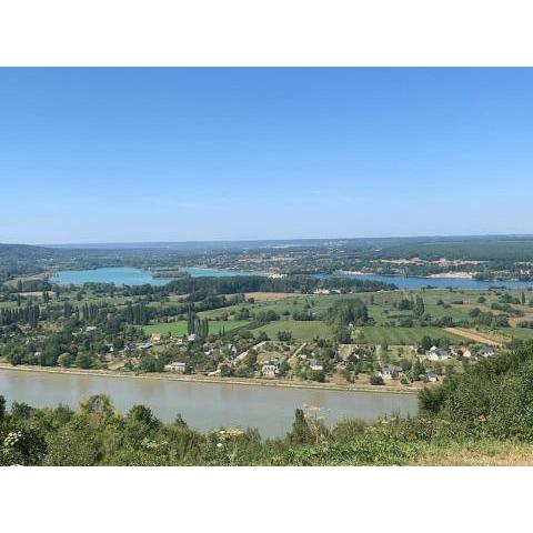 2)Paisibilité à 2 pas de la Seine proche commerces