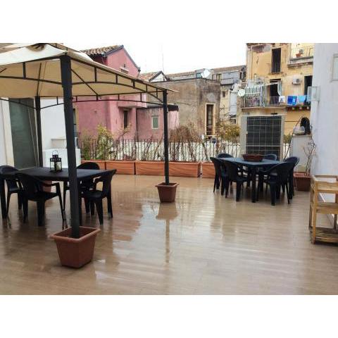 4 bedrooms appartement with city view furnished terrace and wifi at Catania 3 km away from the beach