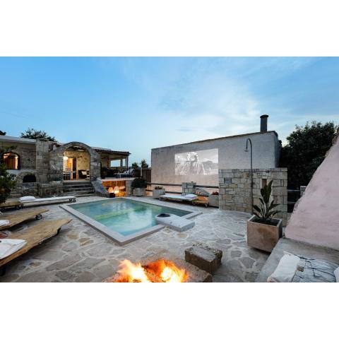 Antonia's stonebuilt mansion with a private pool