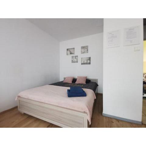 Apartament Ajrisa 27