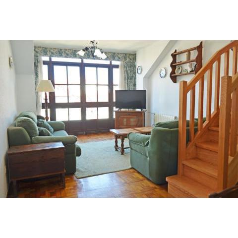 Apartamento El Corro: con parking en pleno centro de Comillas