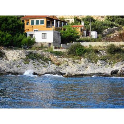 Apartments by the sea Cove Donja Kruscica - Donja Krusica, Solta - 14709