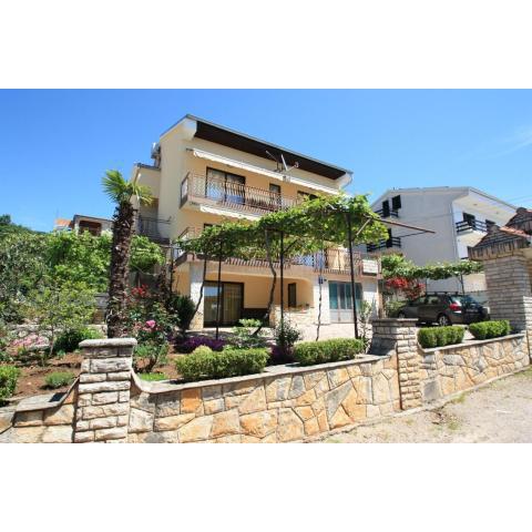 Apartments in Dramalj 5747