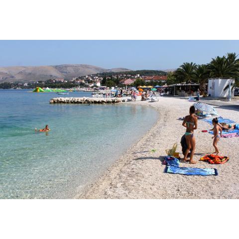 Apartments with a parking space Okrug Gornji, Ciovo - 14307