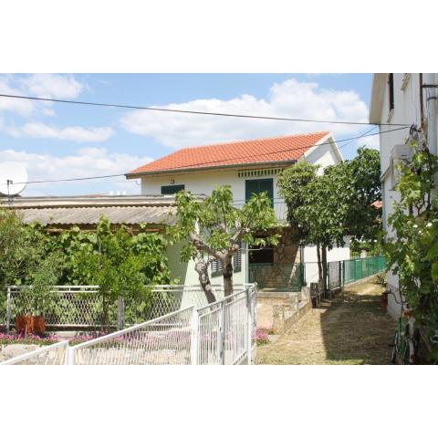 Apartments with a parking space Pirovac, Sibenik - 6277