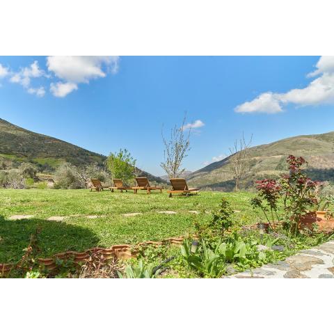 Authentic Cottage in a heaven of natural Beauty