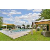 Awesome Home In El Coronil With Outdoor Swimming Pool, Wifi And 8 Bedrooms