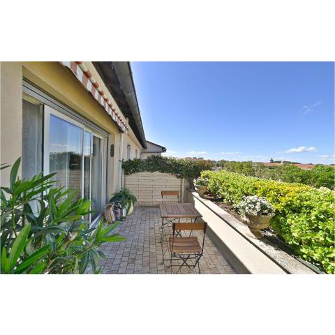 Beautiful Apartment In Avignon With Wifi And 1 Bedrooms