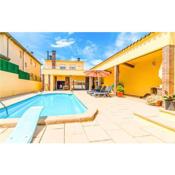 Beautiful home in Melianta with Outdoor swimming pool, WiFi and 4 Bedrooms