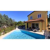 Beautiful villa Mugeba I with pool in Porec near the aquapark
