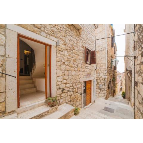 Boutique old town house Karkovich