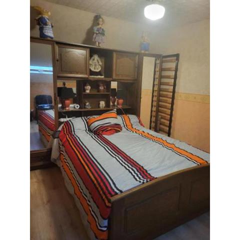 Chambre à l étage avec bureau