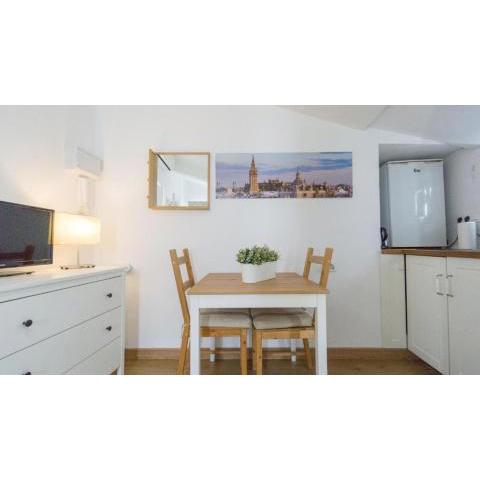 Enjoy the Alfalfa by RentalSevilla