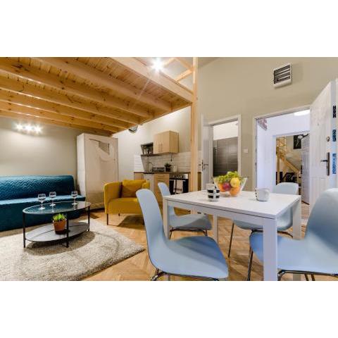 Green Cumin Studio Next To Famous Cafe