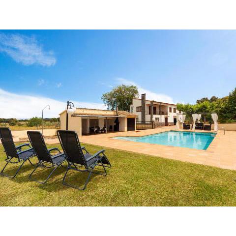 Holiday Home Can Cals