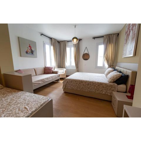 LA CASA QUADRA