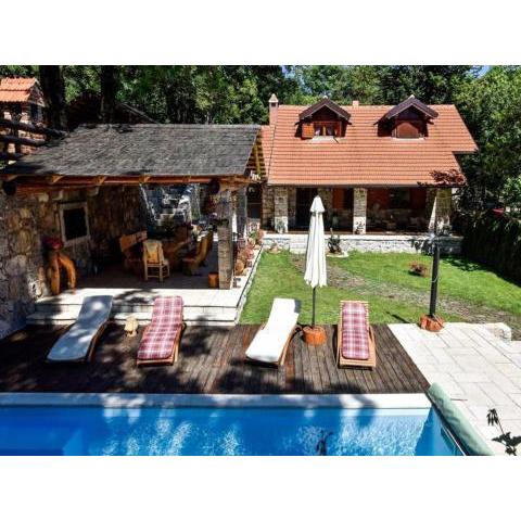 Luxury Chalet Regina