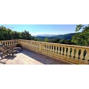 Magnificent villa very quiet, swimming pool, greenery, fenced garden, spectacular view