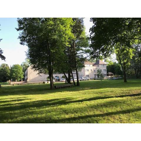 Maisonnette 500m gare/40’ Paris/15’ Versailles