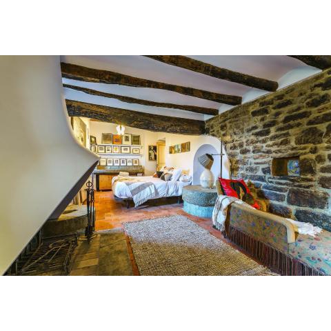 Masia de Queralt Luxury Casa Rural con Spa y Vistas