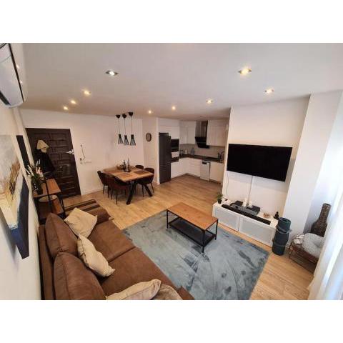 NEW Alexandra apartment, 2 min 40 sec from beach