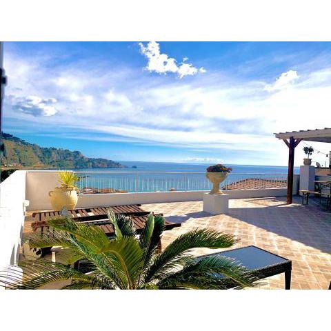 Panoramic Taormina Bay View