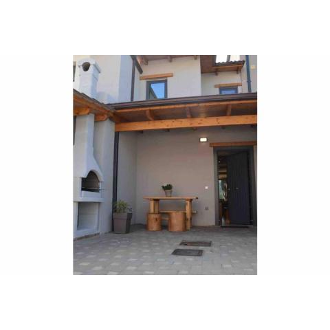 pikralida house (πικραλίδα)