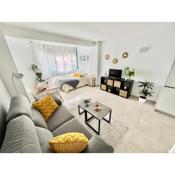 PRECIOSO ESTUDIO CON PISCINA, JUNTO A LA PLAYA