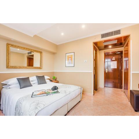 Raeli Hotel Archimede