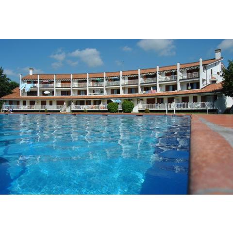 Residence Selenis bilocale vista piscina