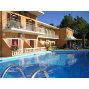 River Studios & Apartments