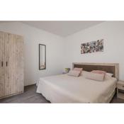 Sky Airport Apartments