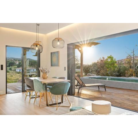 Villa Nivalaggia avec piscine à 15-20min de Porto-Vecchio et de Bonifacio, sunsets sur les champs