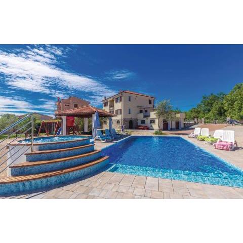 Villa With Pool, Jacuzzi, Sauna, Fitness, Playground & Wine Cellar